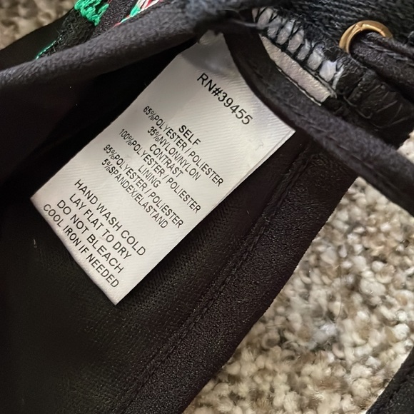 WOW Couture bikini set. Size medium. - Picture 6 of 8